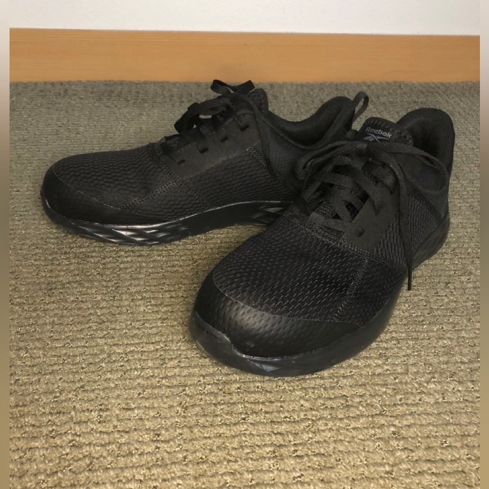 Reebok Astroride Strike Work Shoes RB4672 Men’s Size 9- excellent condition